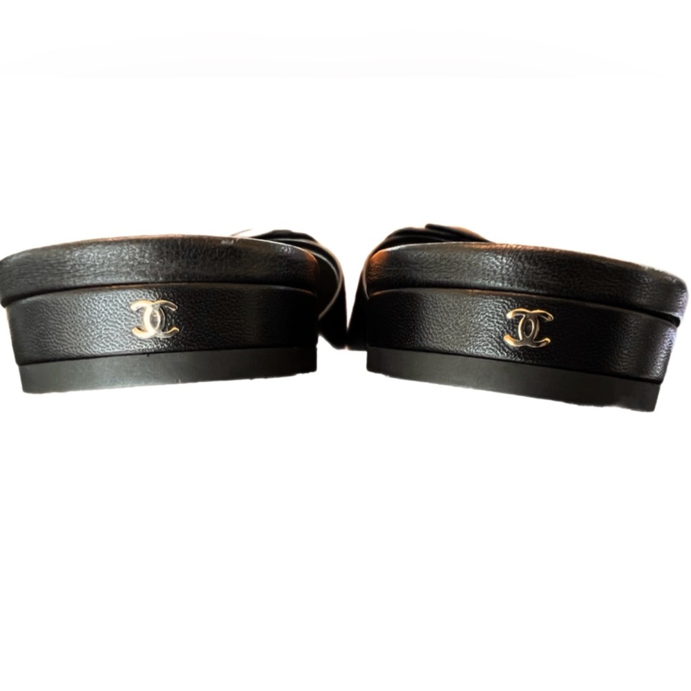 🆕💞CHANEL Black Lambskin Camellia Flower Sandals Mules CC Logo Gold-Tone HW 37C - Picture 6 of 12
